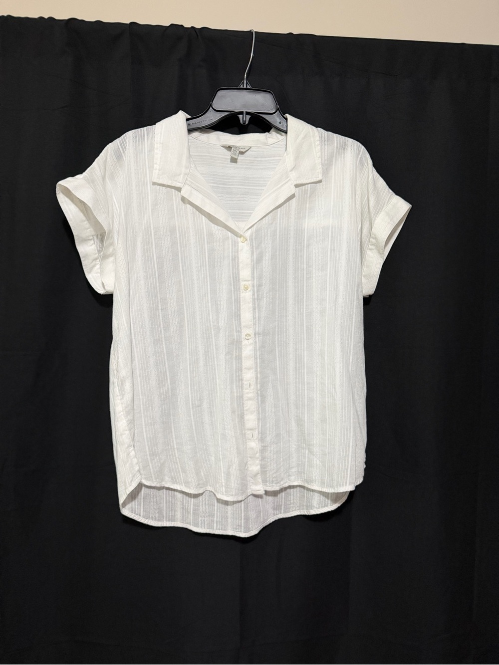 Lightweight White Button-Front Short Sleeve Top